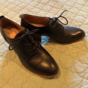 Söfft Black Leather Oxford Shoes Women’s size 11